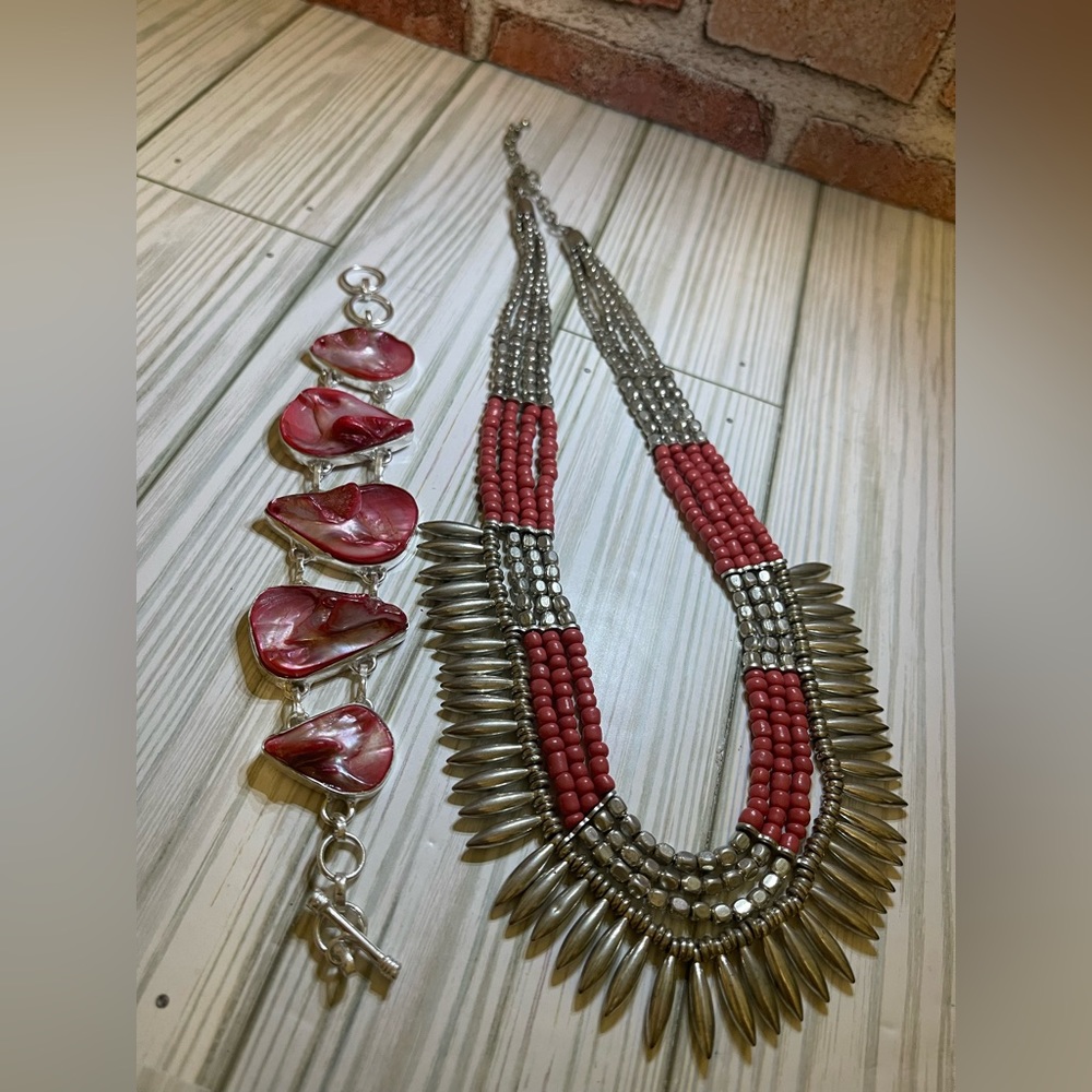 Mother Of Pearl- red Bracelet - Picture 12 of 15